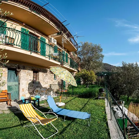 Turri House-wifi-garden-barbecue-parking 別荘 Vescina